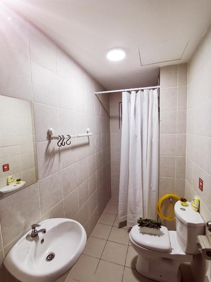 Kepong Homestay Selayang Batu Caves By Warm Home Kuala Lumpur Exterior photo